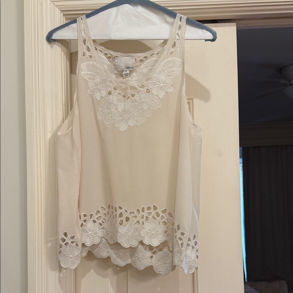 Gremlin Size Small Cream Blouse